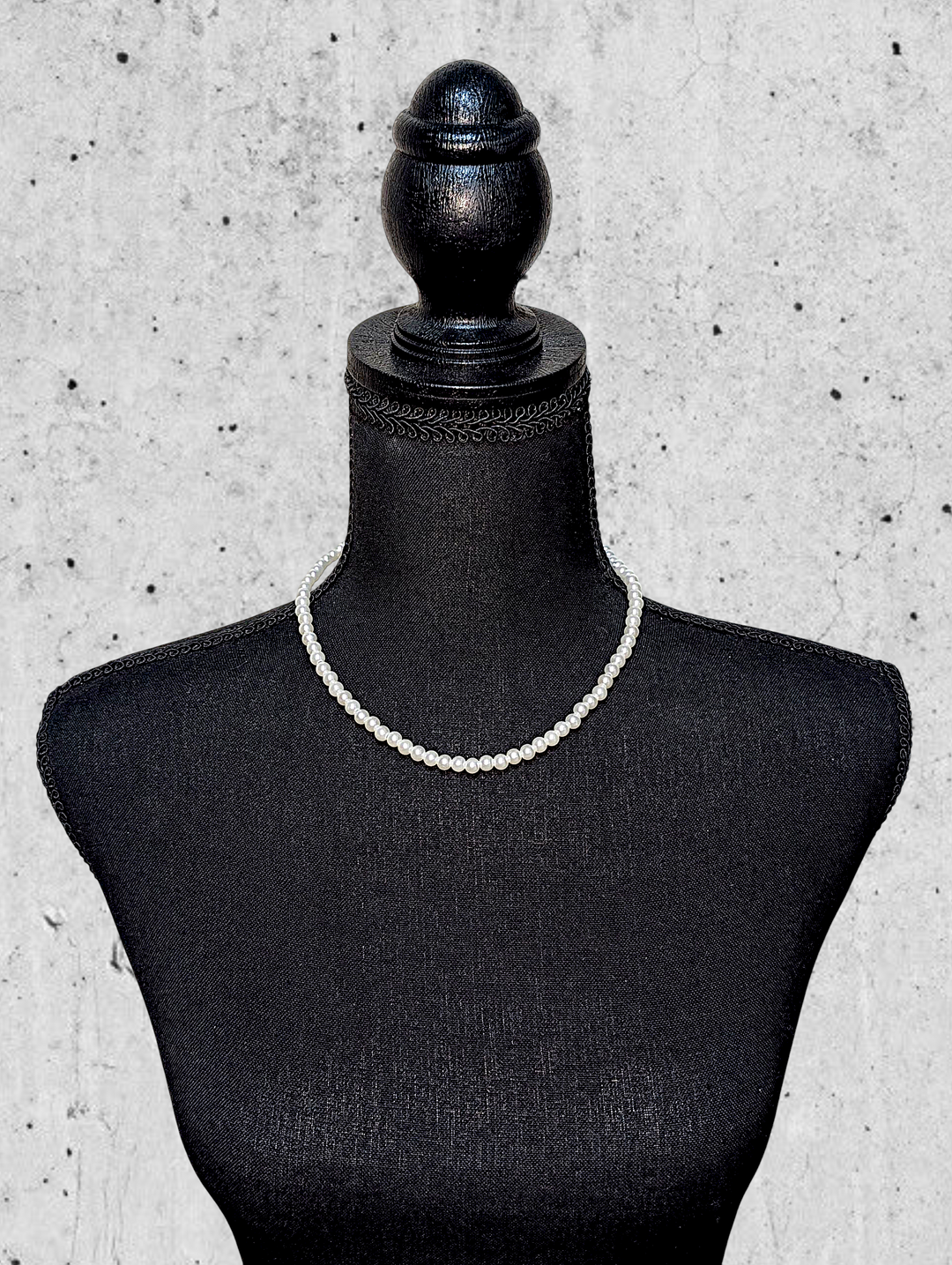 Classic Pearl Necklace