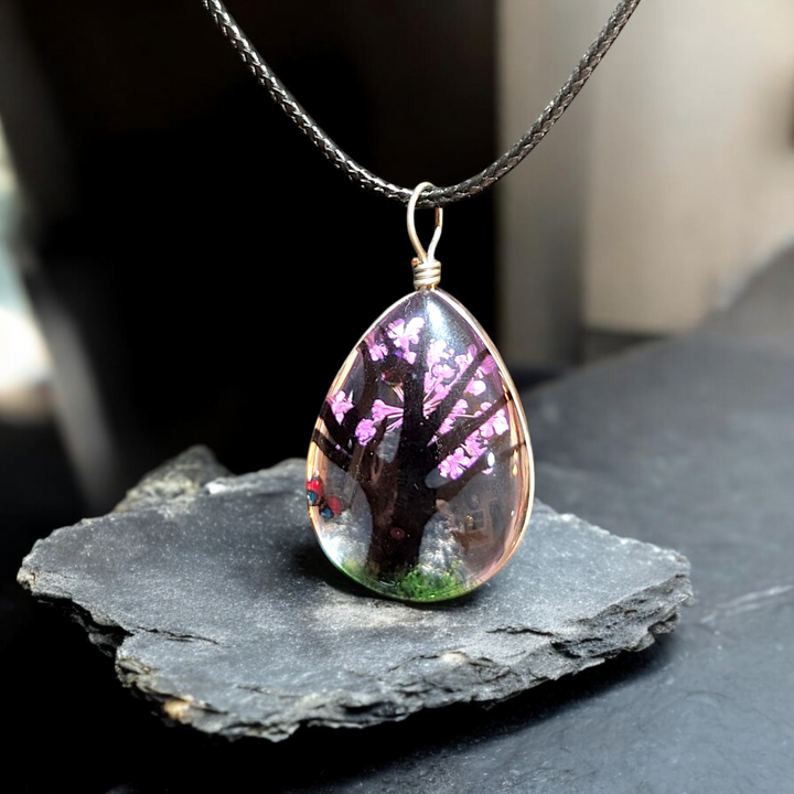 Clear Tear Drop Resin (0.7inch/18mm) Necklace with Floral Design Inside