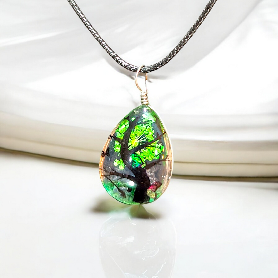 Clear Tear Drop Resin (0.7inch/18mm) Necklace with Floral Design Inside