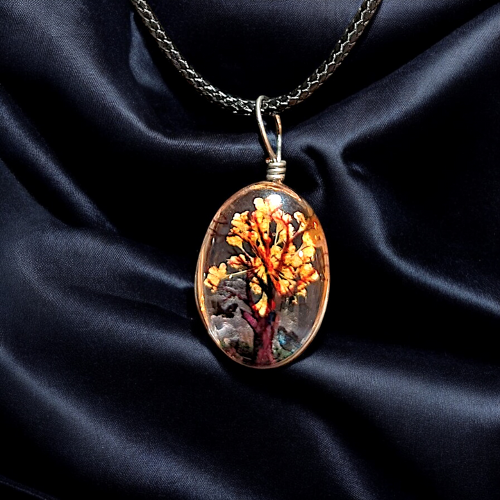 Clear Oval Resin (0.5inch/13mm) Necklace with Floral Design Inside