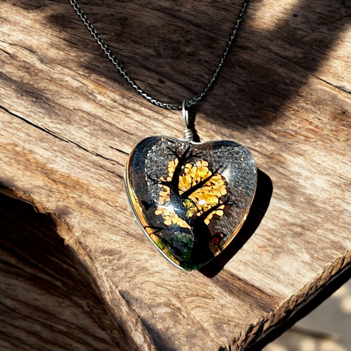 Clear Heart Resin (1inch/25mm) Necklace with Floral Design Inside