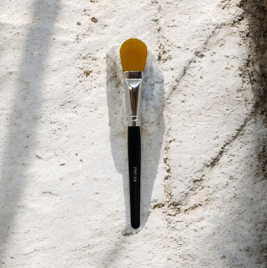 Foundation - J707 3/4 - Brush