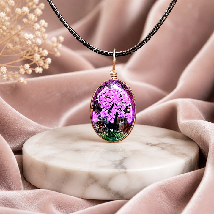 Clear Oval Resin (0.5inch/13mm) Necklace with Floral Design Inside