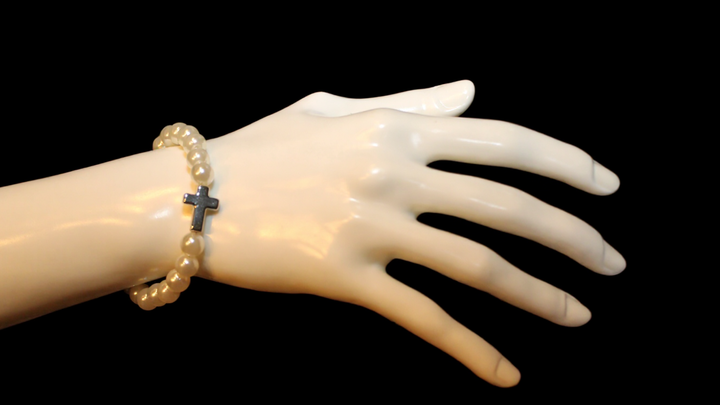 Graceful Cross Bracelet