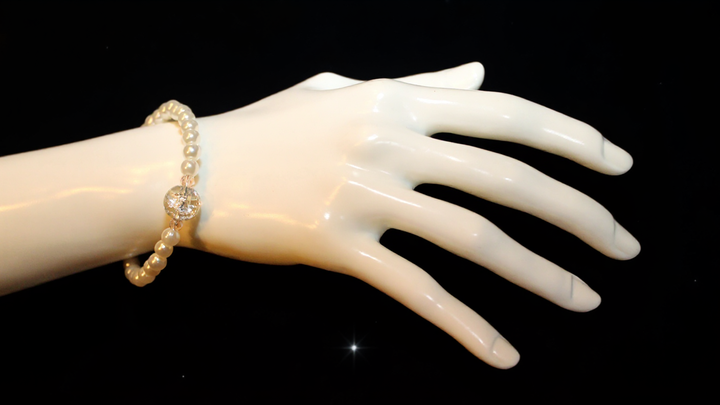 Subtle Gloss Bracelet