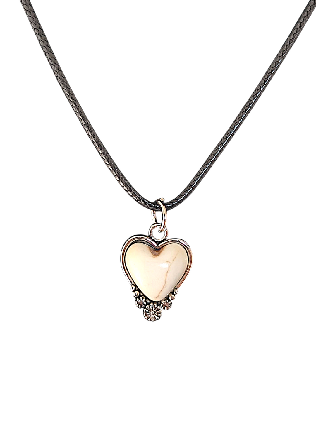 Cream Sweetheart Necklace