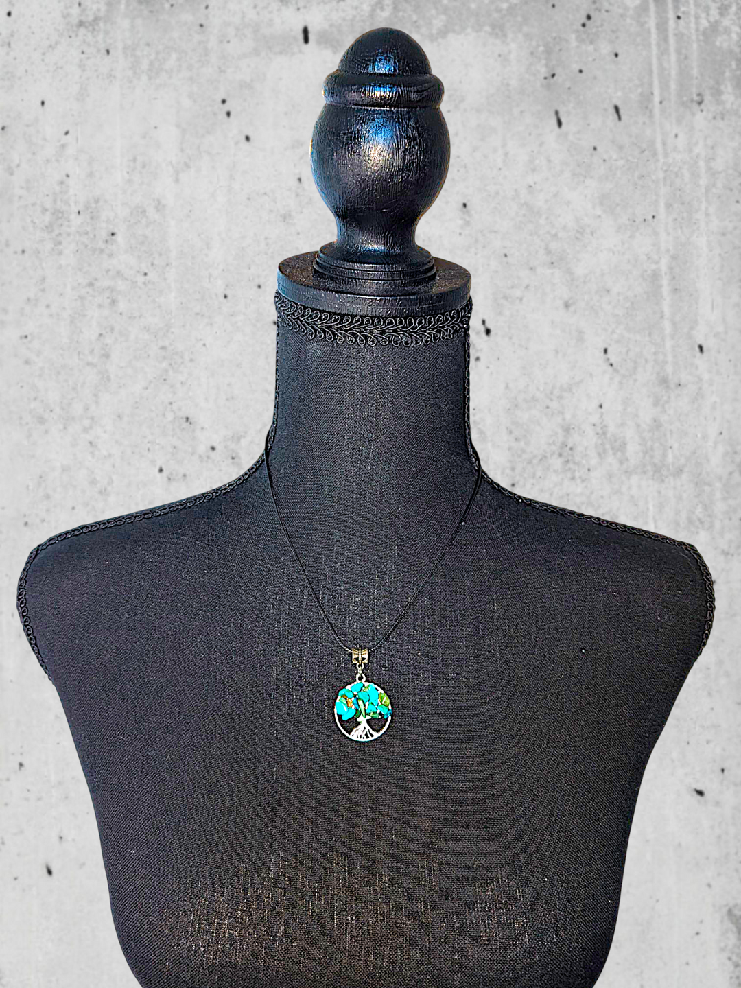 Vibrant Green Circle Tree Necklace