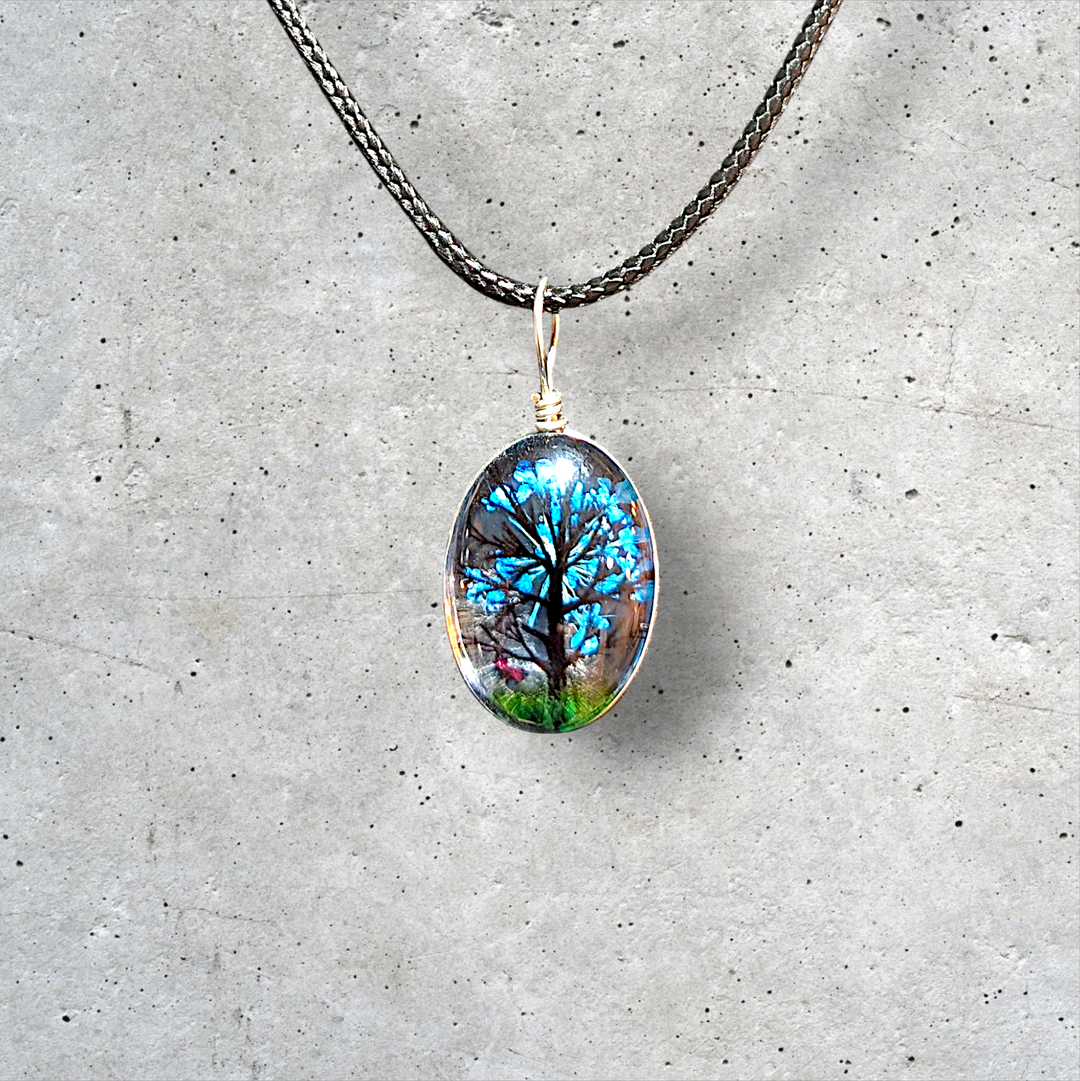 Blue Oval Resin (0.5inch/13mm) Necklace