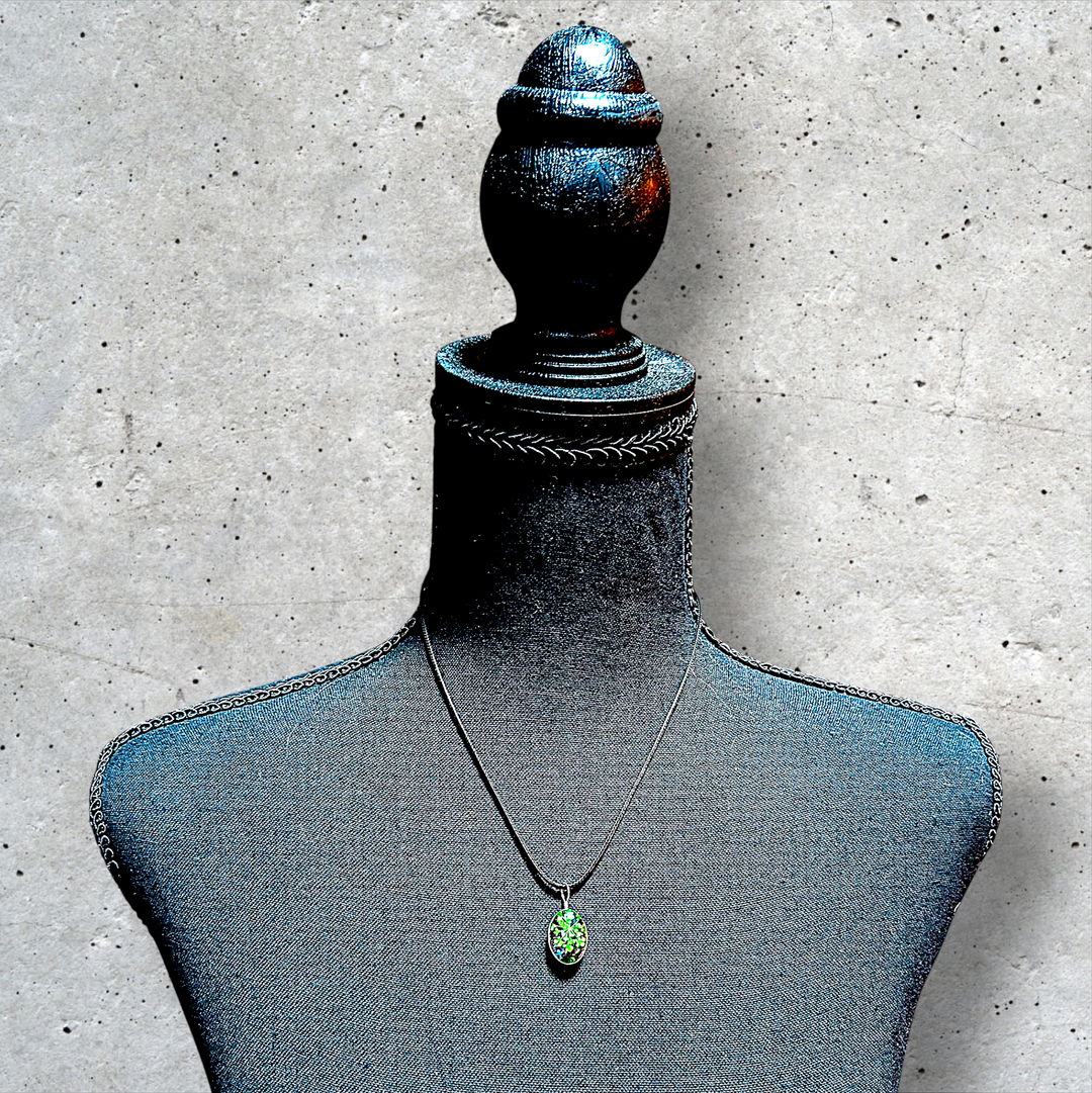 Green Oval Resin (0.5inch/13mm) Necklace