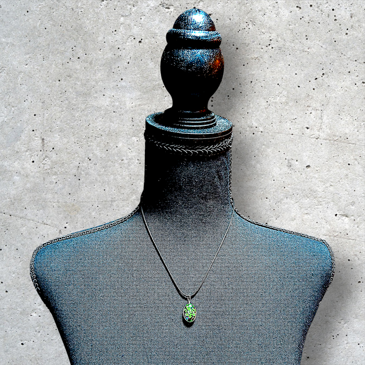 Green Oval Resin (0.5inch/13mm) Necklace