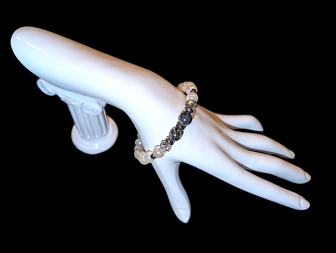 Charcoal Smoke Pearl Bracelet